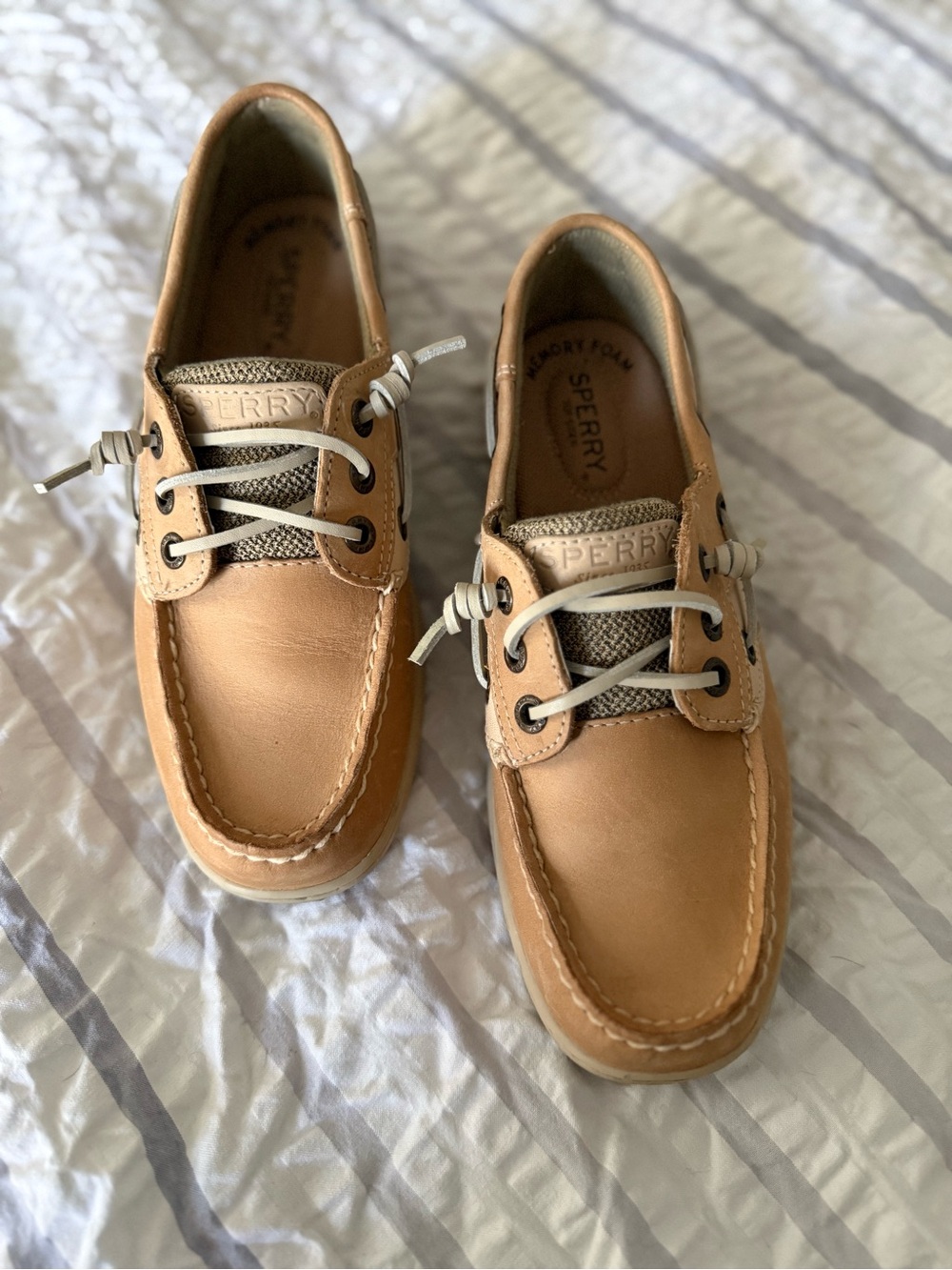 Sperry women’s Leather Boat Shoes in Tan Never Worn